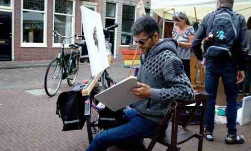 Mandak Azizi op kunstmarkt